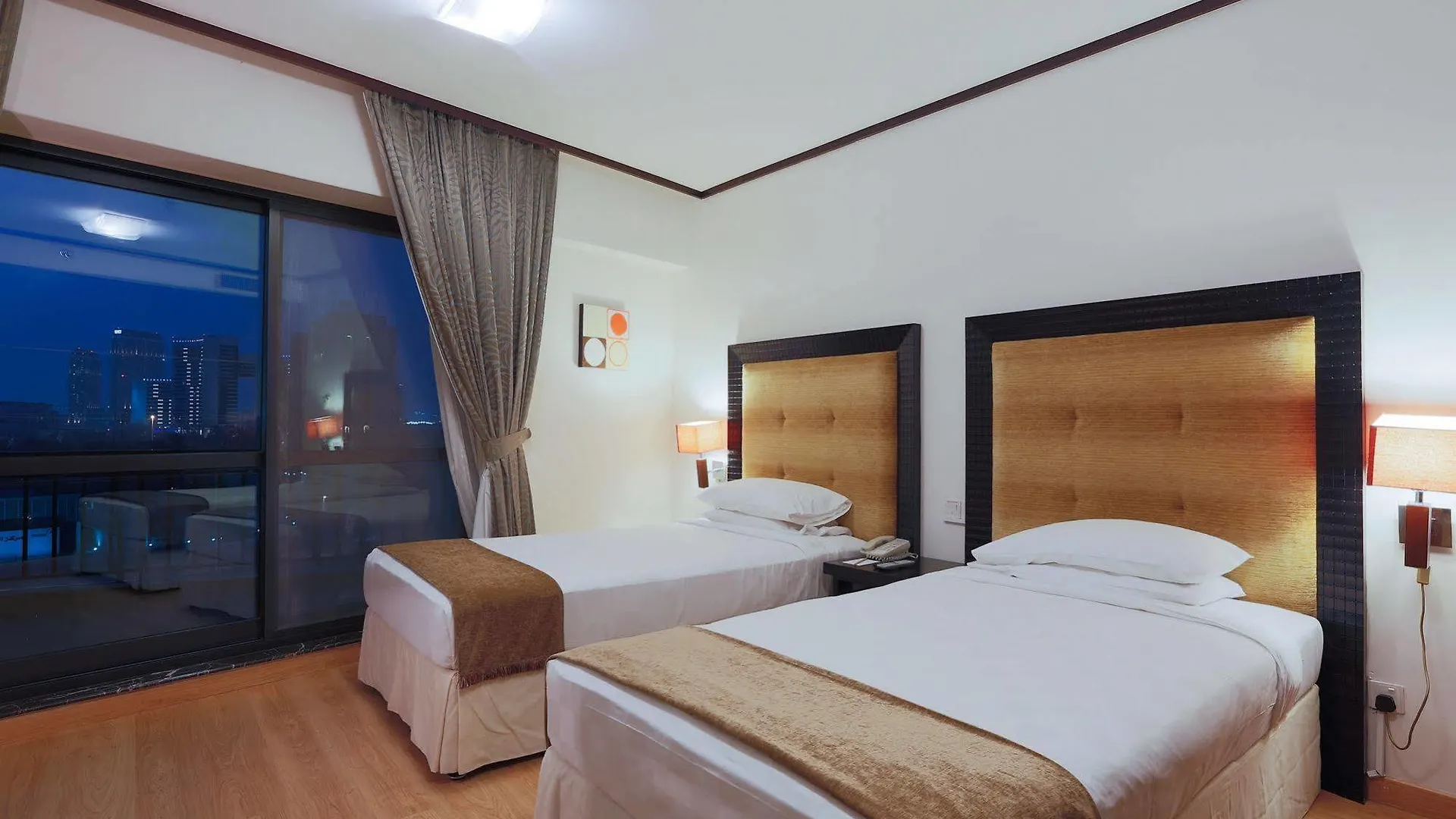 Aparthotel Park Apartments Dubai, An Edge By Rotana Hotel